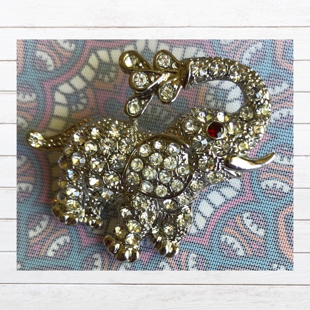 Elephant Brooch- An Elephant Never Forgets